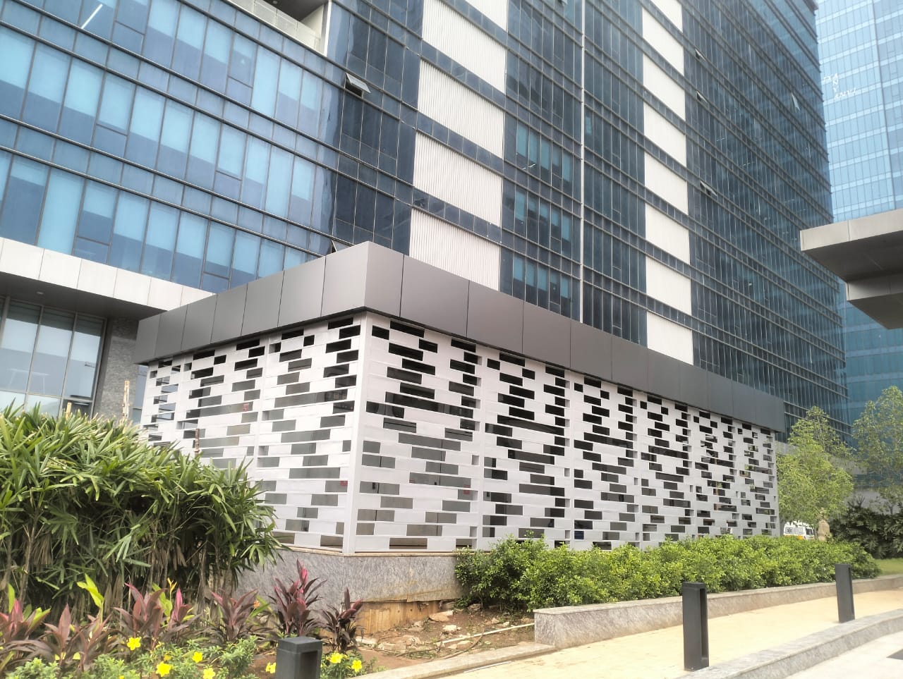 ACP CLADDING & STEEL WORKS GAR - Tower-6 Entrance ACP Cladding